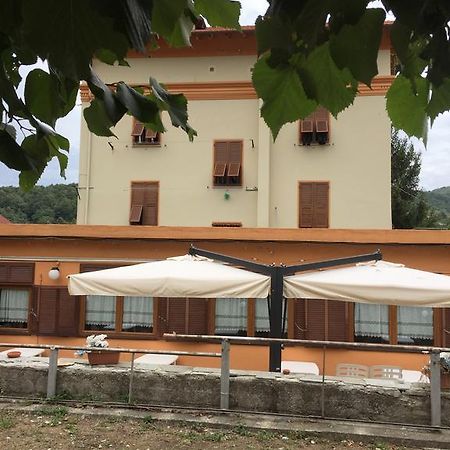 Albergo Chiara Savignone Екстериор снимка