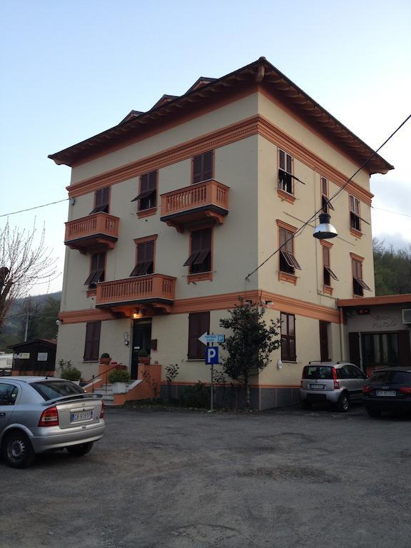 Albergo Chiara Savignone Екстериор снимка