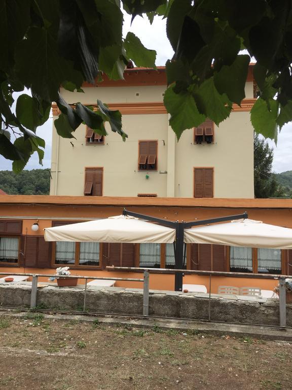 Albergo Chiara Savignone Екстериор снимка